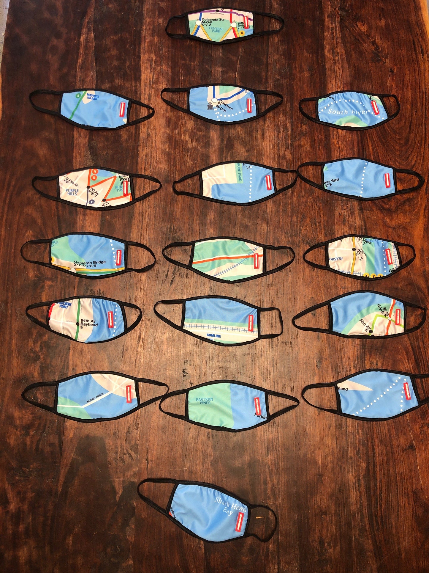KIDS NYC SHARK MAP (CLASSIC FIT)