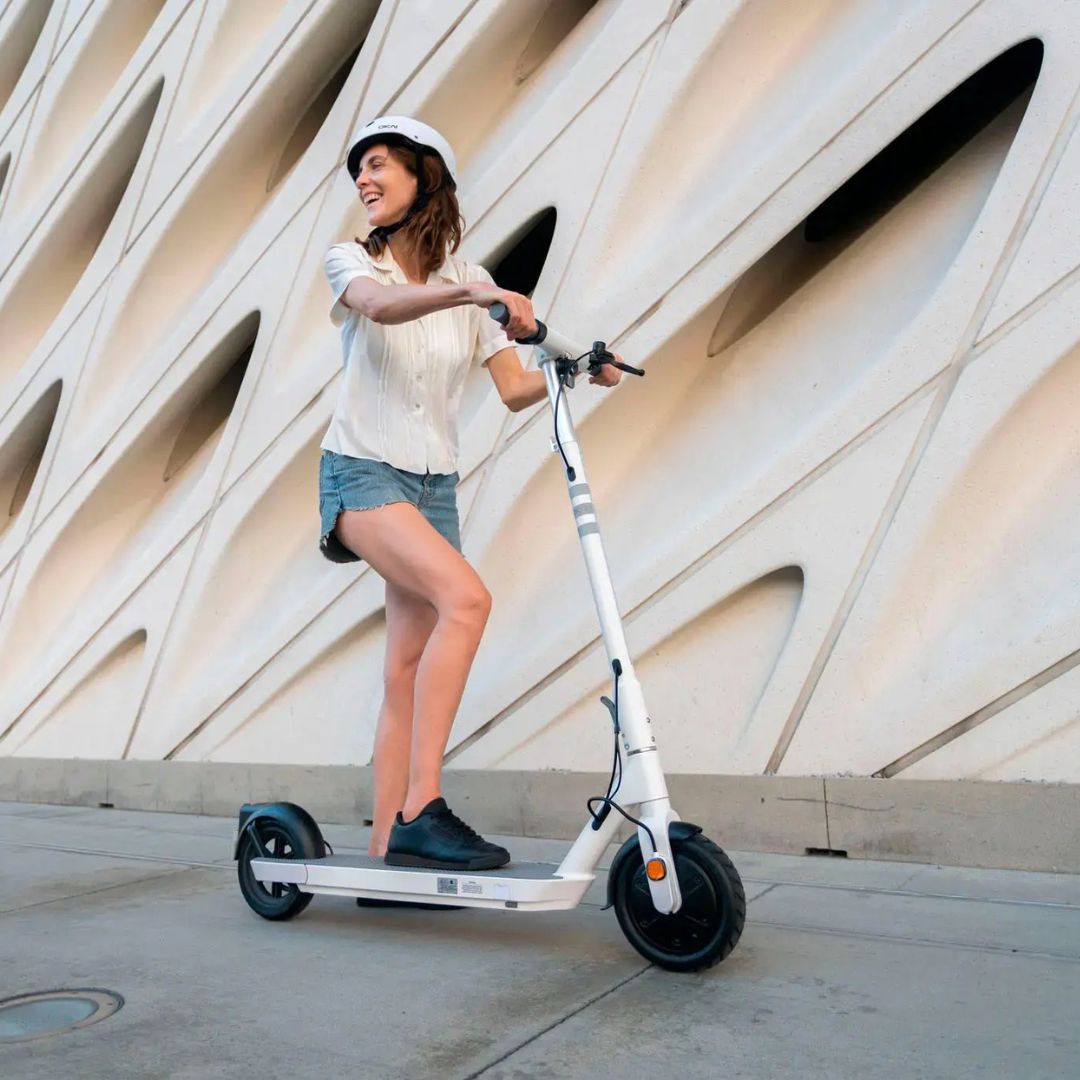 OKAI - Neon II Electric Scooter w/ 25 Miles Operating Range & 15.5 mph Max Speed - White - ES20-WHITE